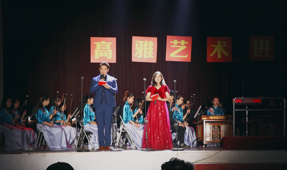 “高雅艺术进校园”今年会jinnianhuicom高雅艺术进校园专场音乐会圆满结束