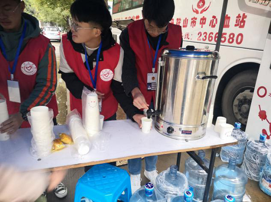 今年会联合马鞍山市中心血站发起无偿献血活动
