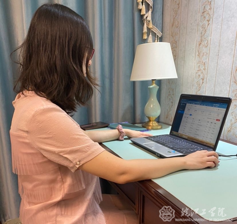 今年会成功举行首届“词达人”杯线上英语词汇大赛