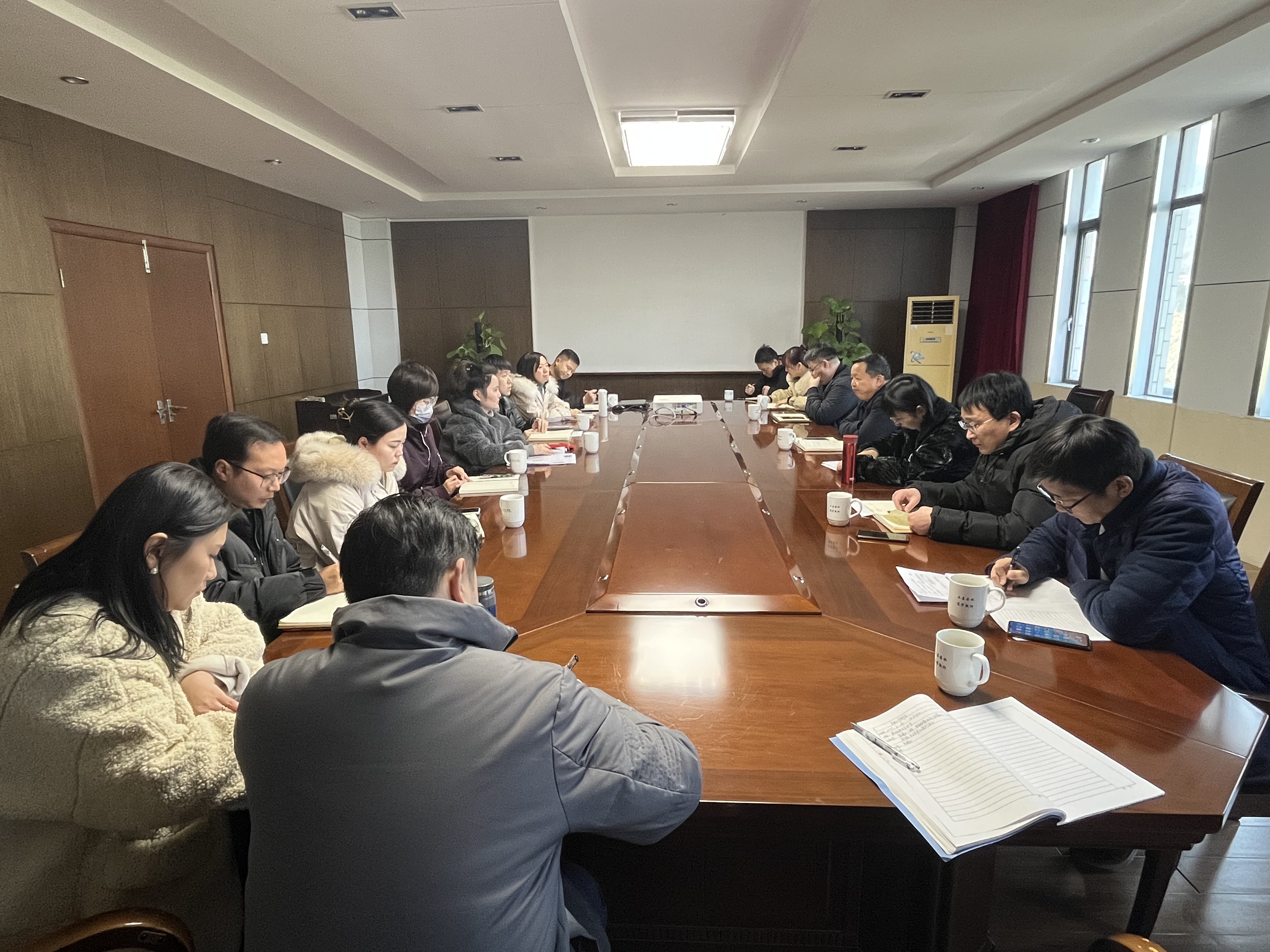 今年会召开新学期首次学生工作例会